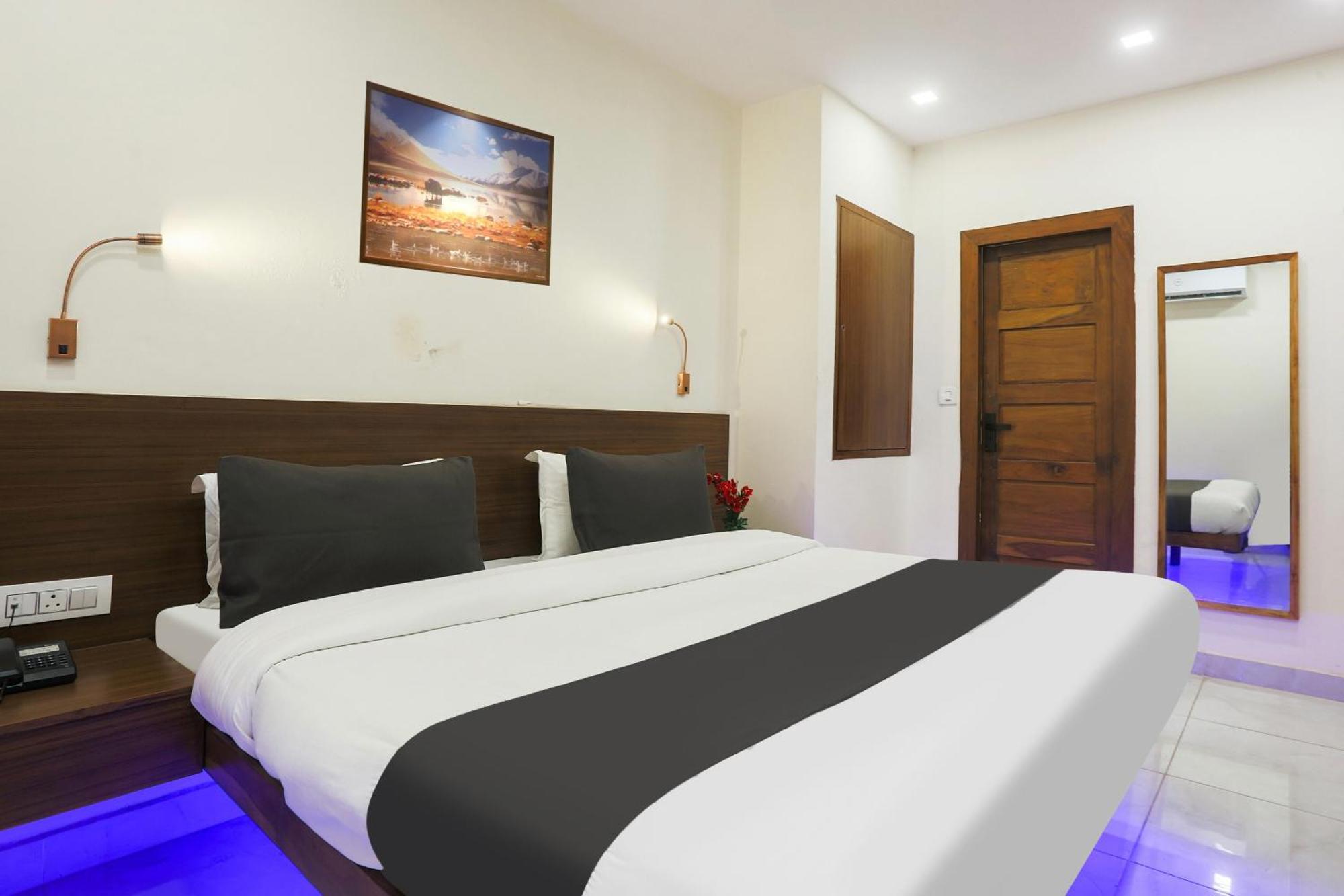 Super Townhouse Vikaspuri Hotel Delhi  Bagian luar foto