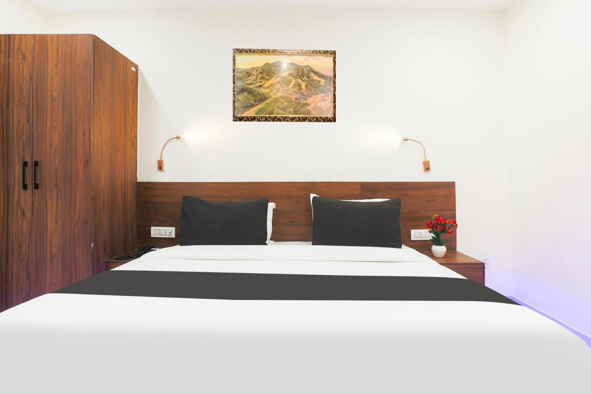 Super Townhouse Vikaspuri Hotel Delhi  Bagian luar foto