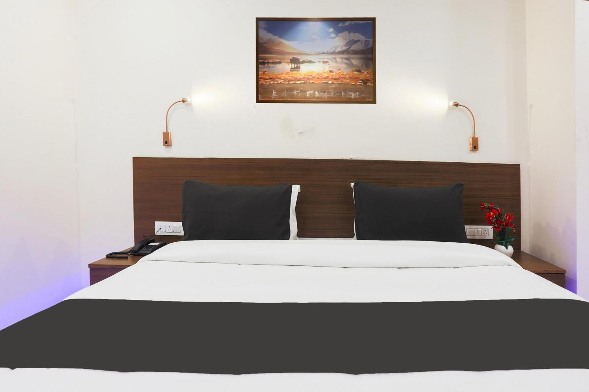 Super Townhouse Vikaspuri Hotel Delhi  Bagian luar foto