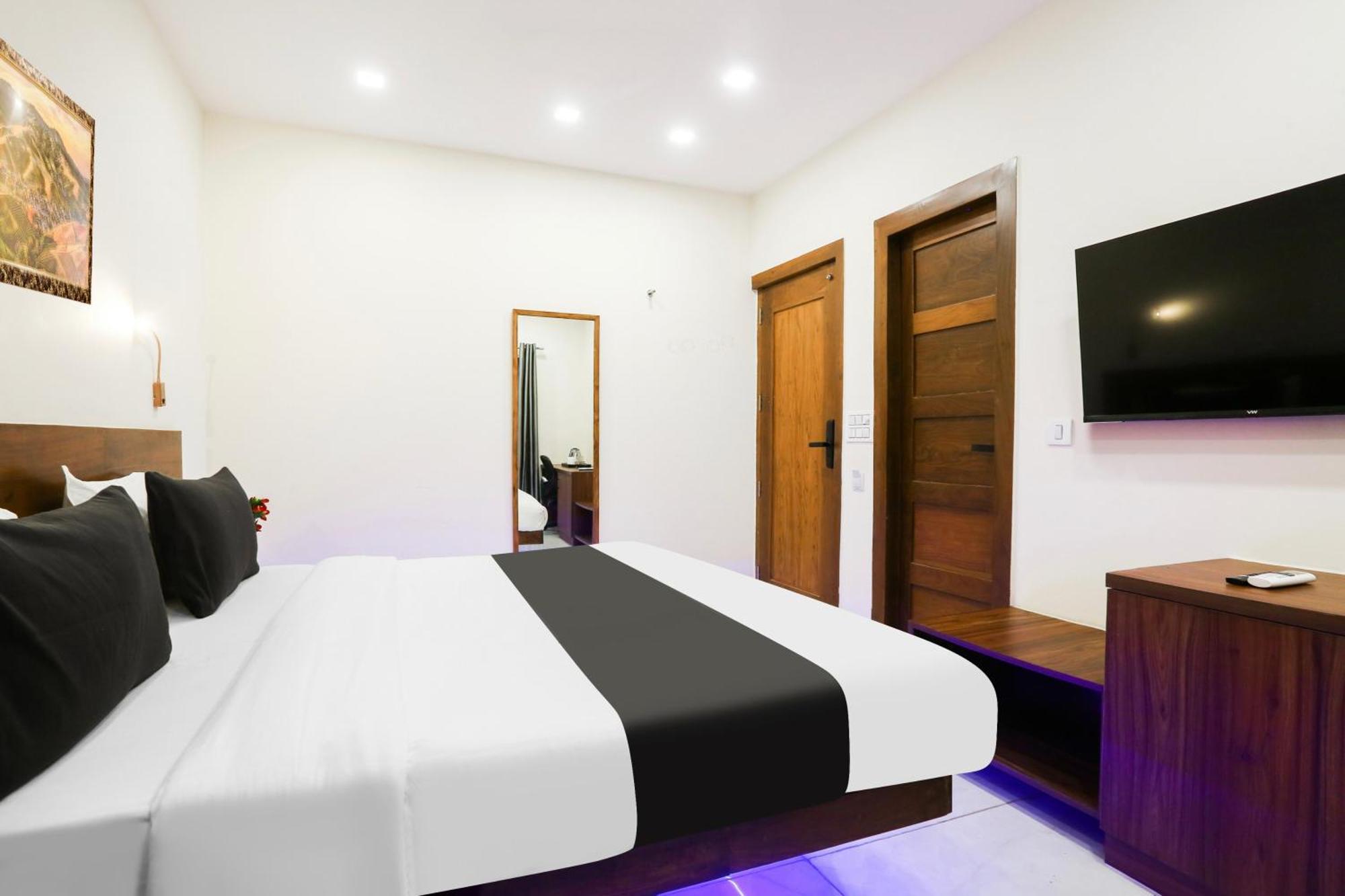 Super Townhouse Vikaspuri Hotel Delhi  Bagian luar foto