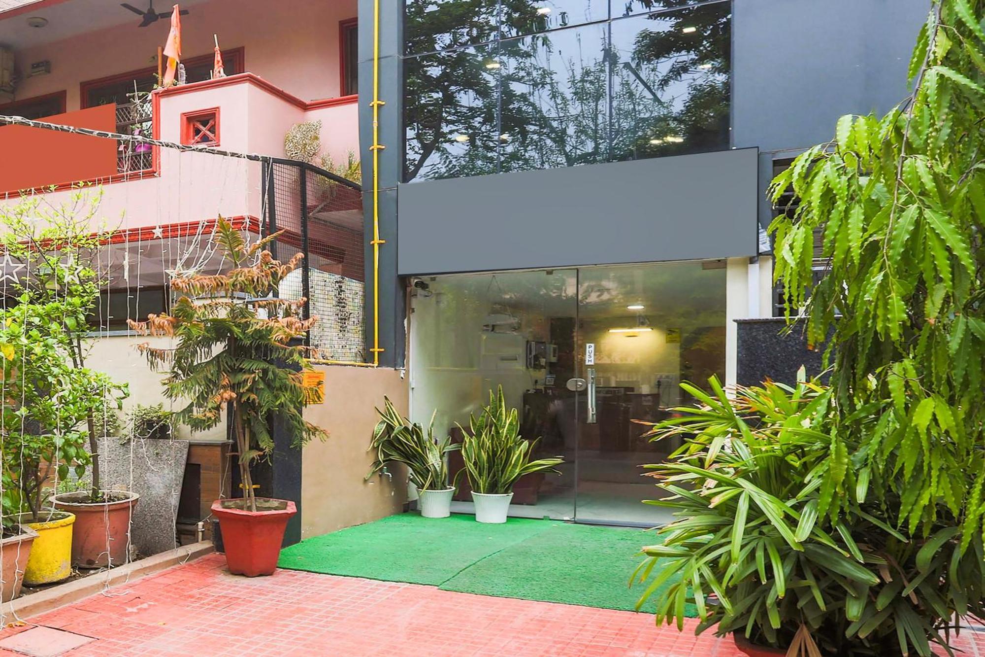 Super Townhouse Vikaspuri Hotel Delhi  Bagian luar foto