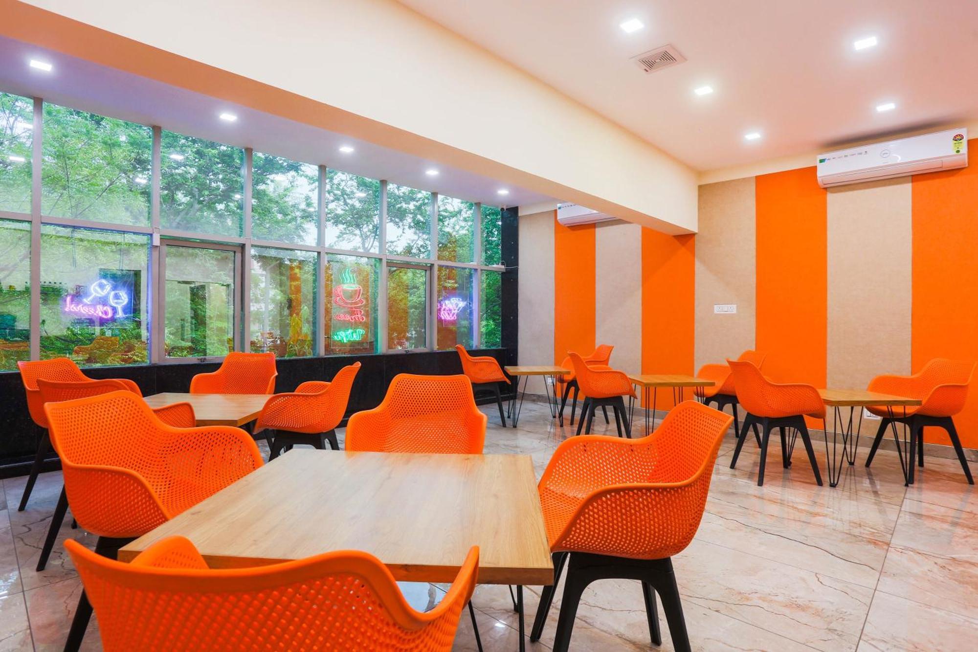Super Townhouse Vikaspuri Hotel Delhi  Bagian luar foto